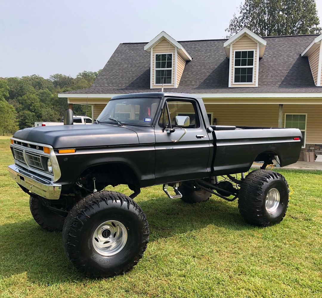 1977 Ford F350 Cummins Swapped 16” Lift And 44” Tires 6.jpg