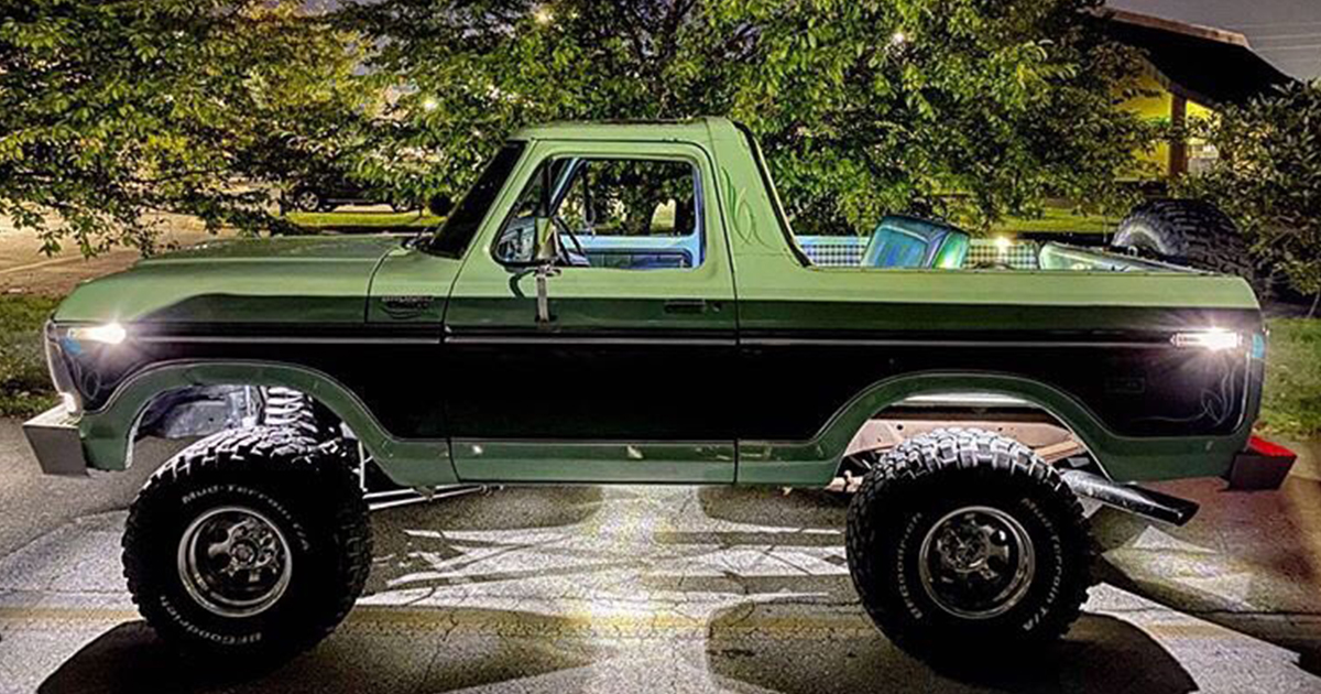 1978 Ford Bronco With a 351 Original Paint.jpg