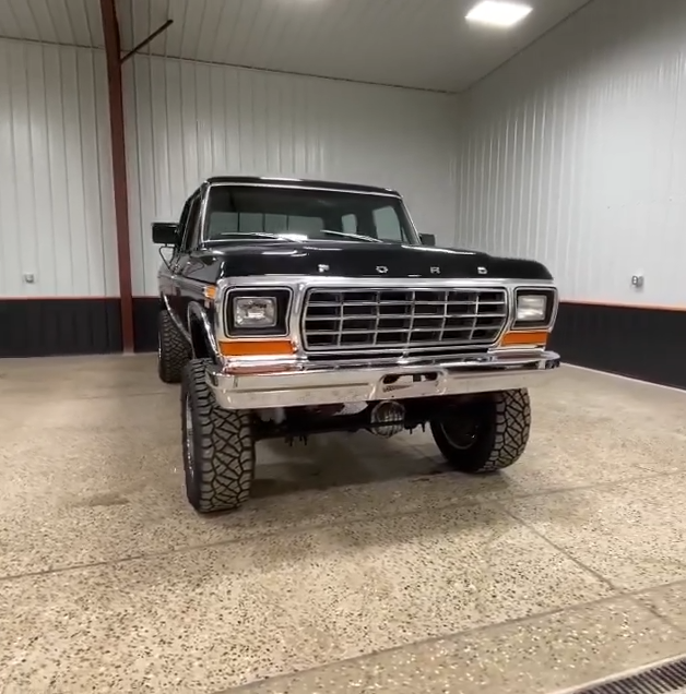 1978 FORD F-250 CREW CAB 4x4 - ( Video Sound On! ).png
