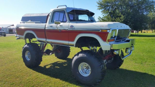1978 Ford F150 Lifted On Super Swampers 4x4 2.jpg