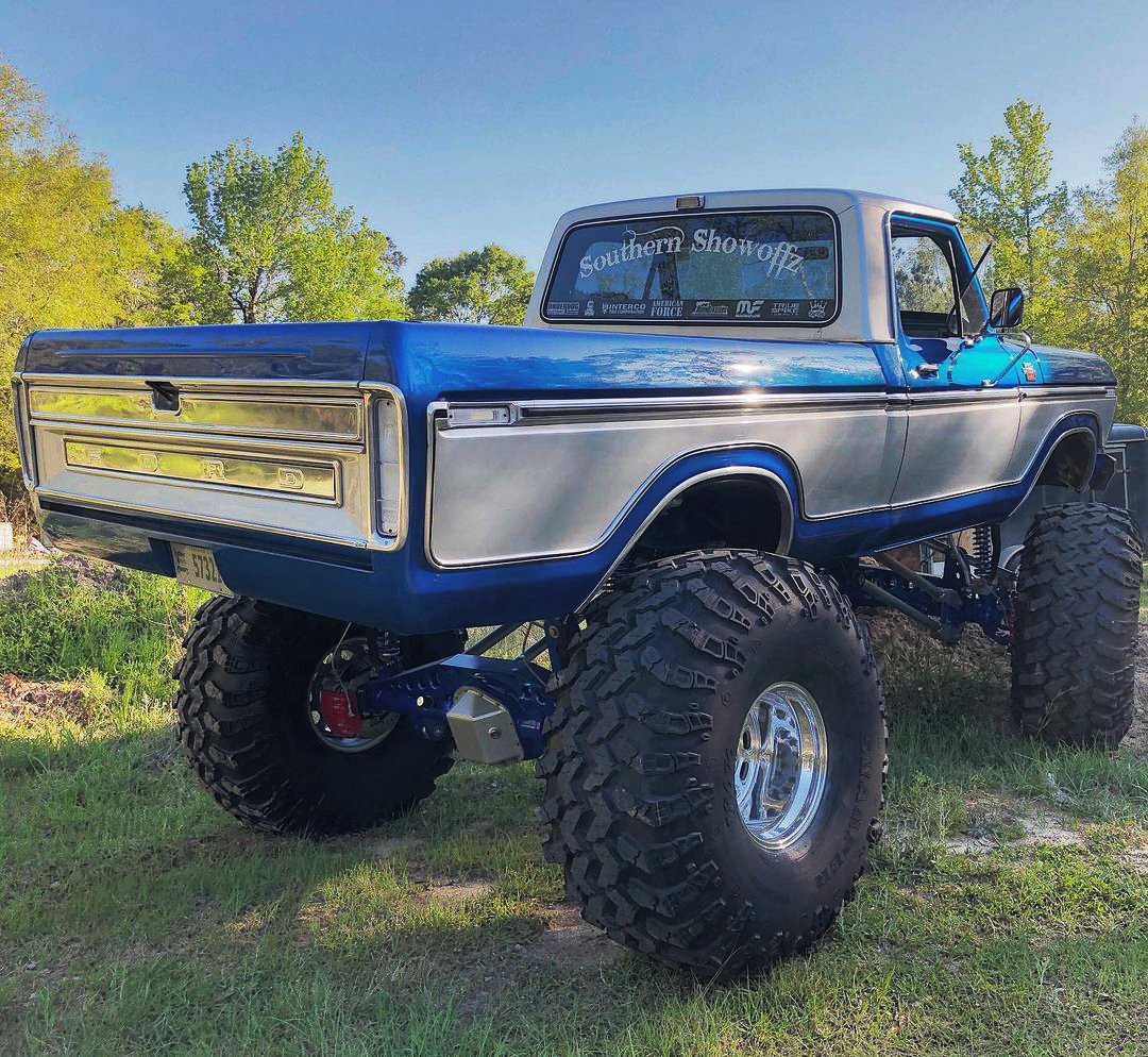 1978 Ford F150 With 49” Super Swampers 4x4 2.jpg