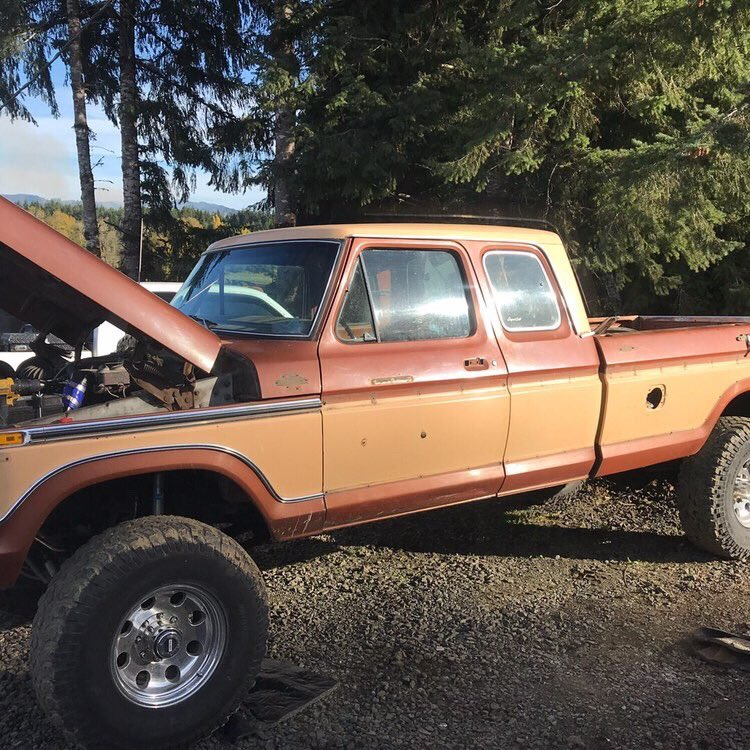 1978 Ford F350 Supercab XLT Camper Special 4x4 2.png