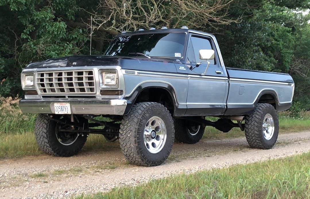 1979 F-250 With a 400M 4-inch Lift 4x4 5.jpg