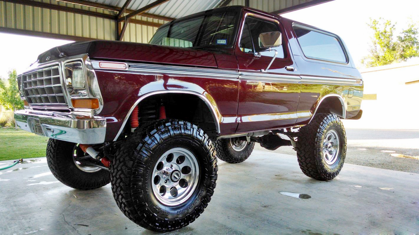 1979 FORD BRONCO CANDY APPLE 4x4 2.jpg