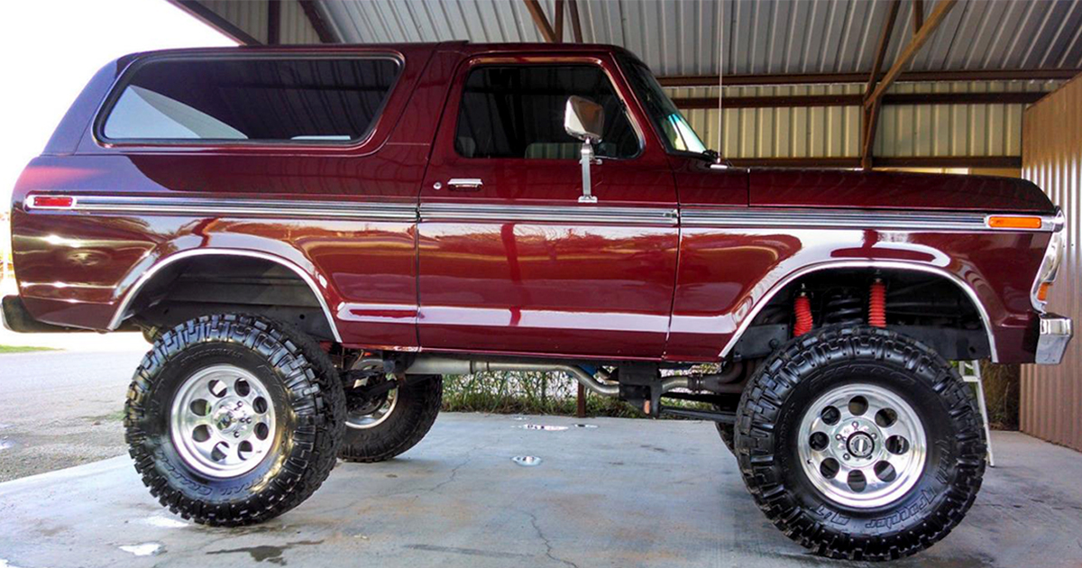 1979 FORD BRONCO CANDY APPLE 4x4.jpg