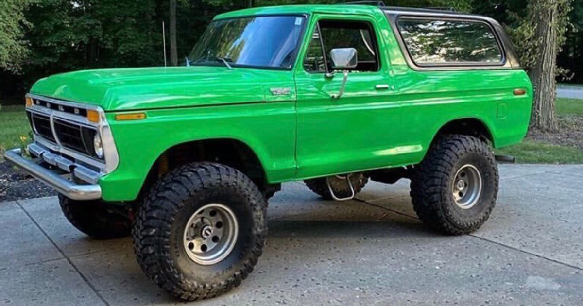 1979 Ford Bronco Krypton Green.jpg