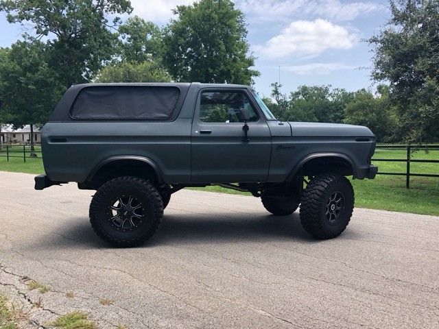 1979 Ford Bronco With a 351ci 4x4 3.jpg