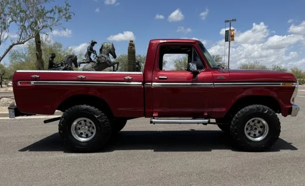 1979 Ford F-150 Custom 4×4 3.jpg
