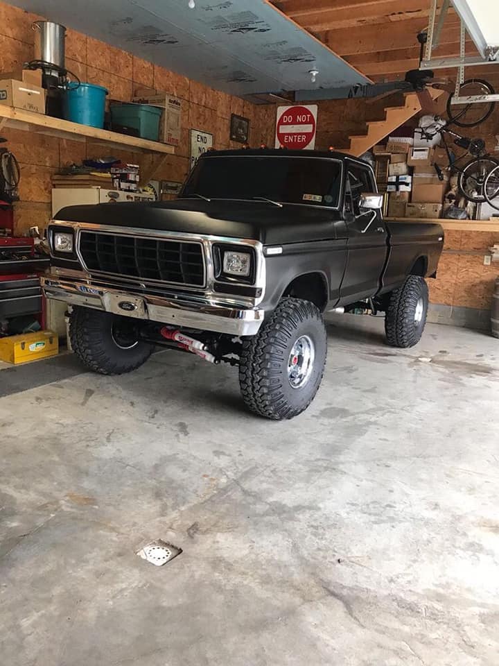 1979 Ford F-150 With a 7-inch Lift And a 460 4.jpg