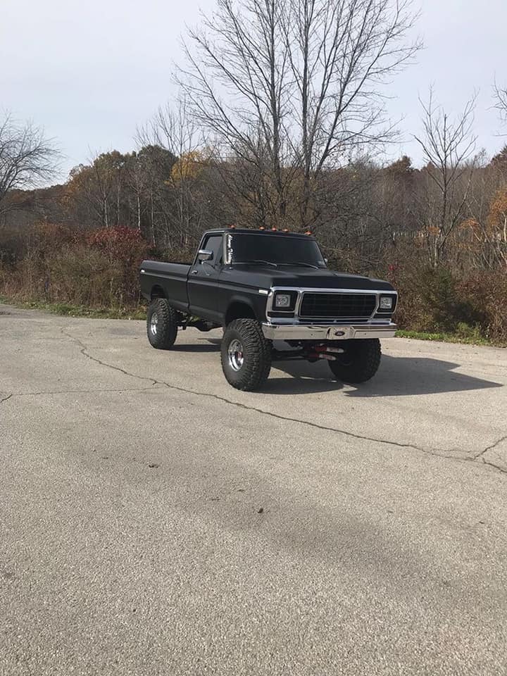 1979 Ford F-150 With a 7-inch Lift And a 460 6.jpg