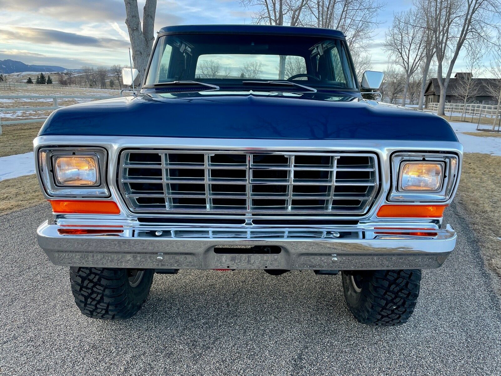 1979 Ford F-250 Crewcab Factory 4x4  3.jpg