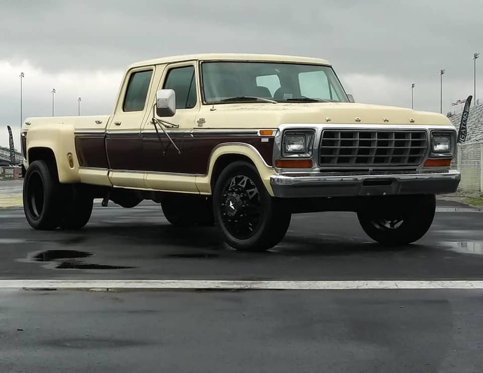1979 FORD F-350 4x4 CREW CAB WITH AMERICAN FORCE DUALLY STARS 2.jpg