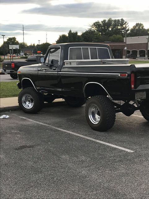 1979 Ford F250 Build 460 On Boggers  5.jpg