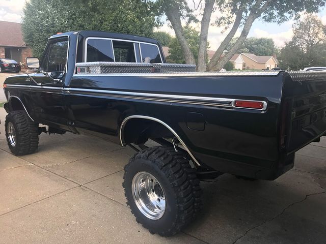1979 Ford F250 Build 460 On Boggers 9.jpg