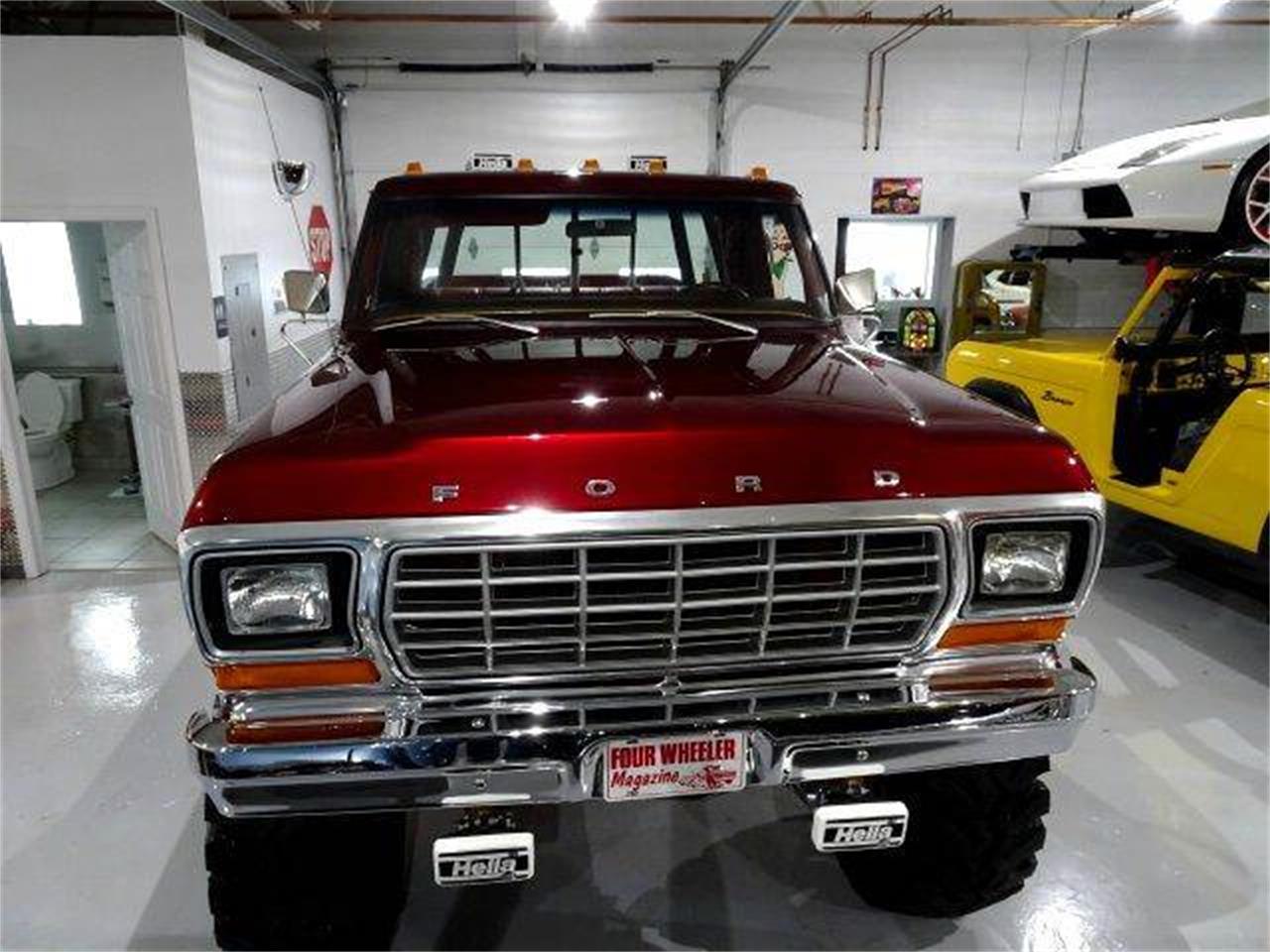 1979 Ford F250 Candy Apple Red Pearl 5.jpg