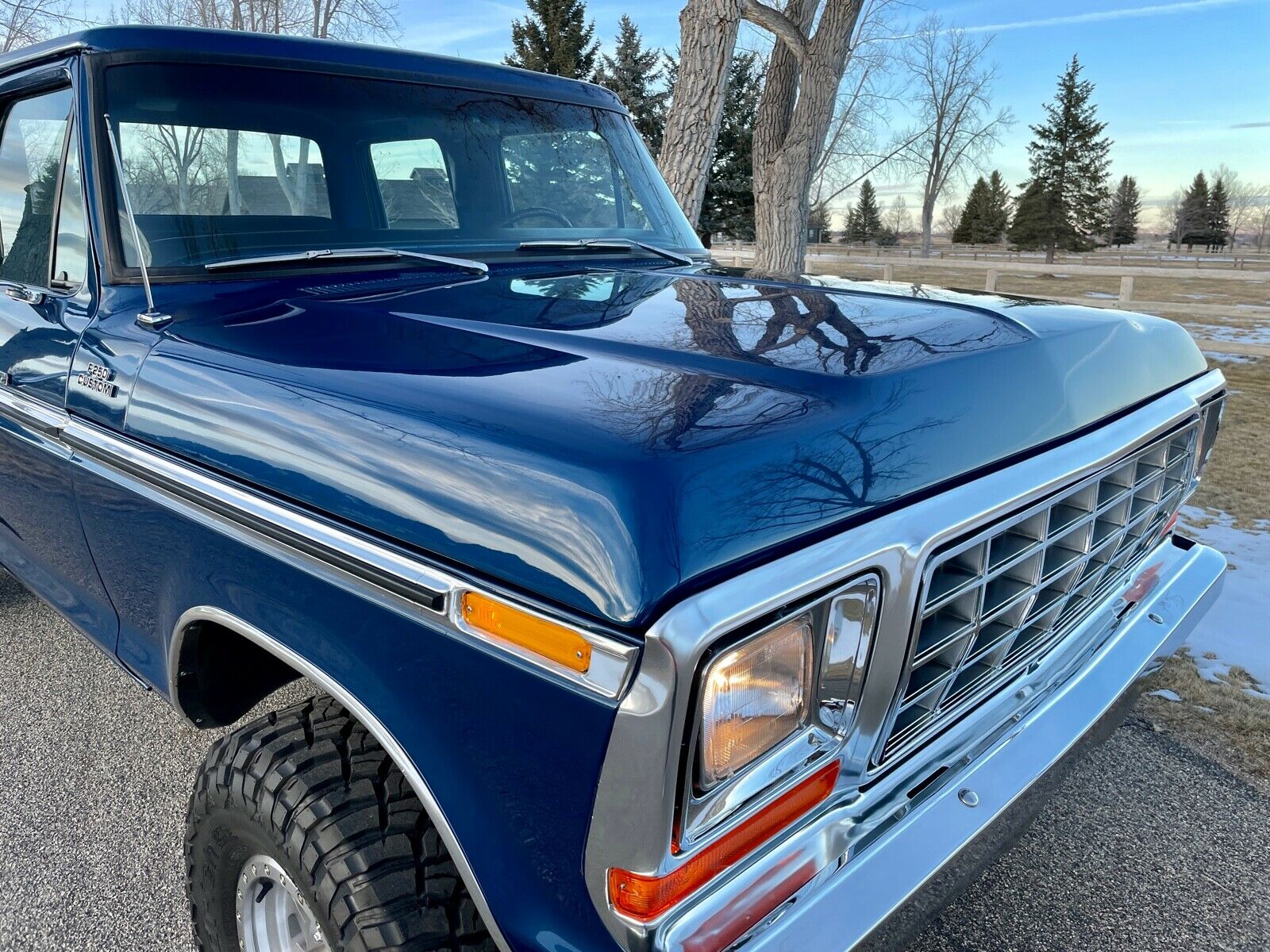 1979 Ford F250 Crewcab Factory 4x4 Completely Restored 5.jpg