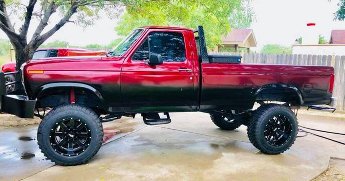 1983 Ford F-250 Candy Red Fades Into Black.jpg