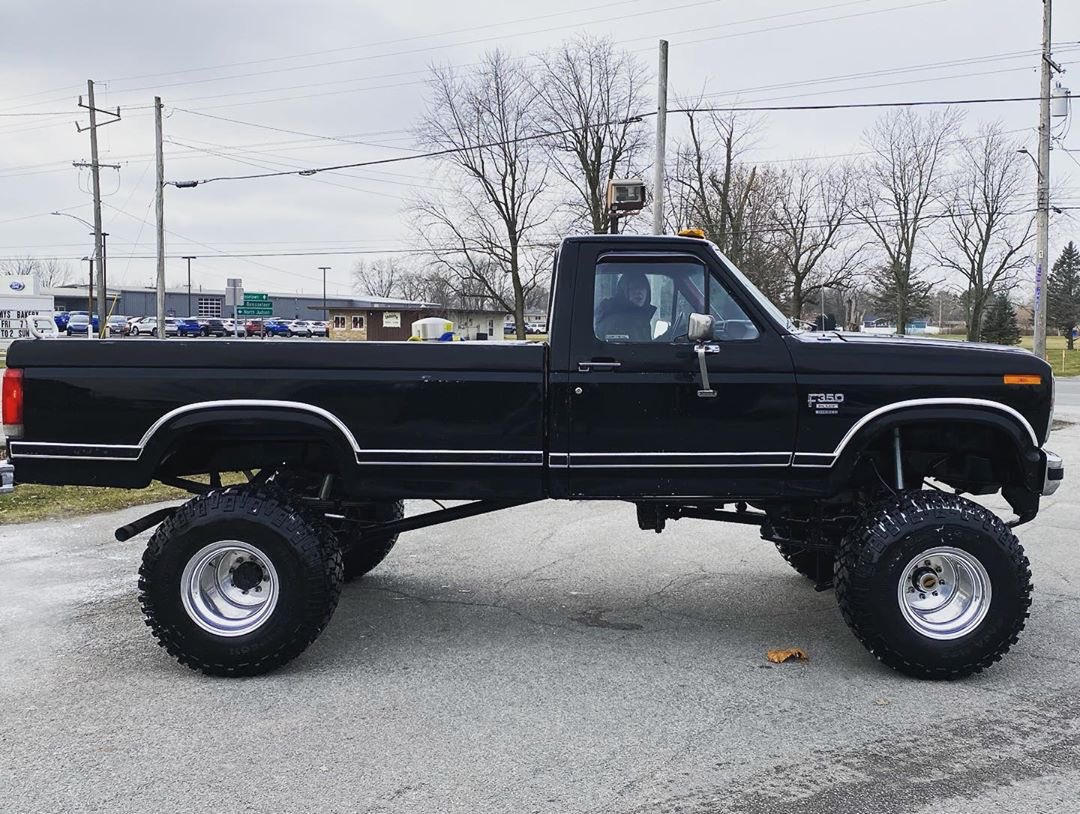 1983 Project Ford F-350 7.3 Powerstroke Swapped.jpg