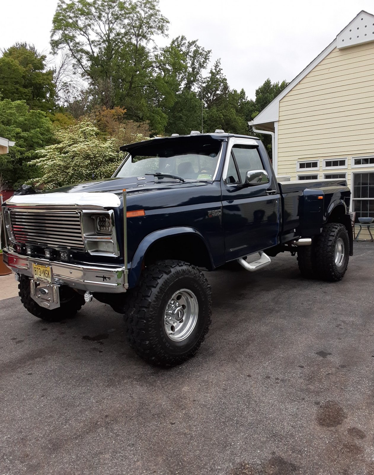 1985 Ford F-350 Dually On Super Swampers 2.jpg