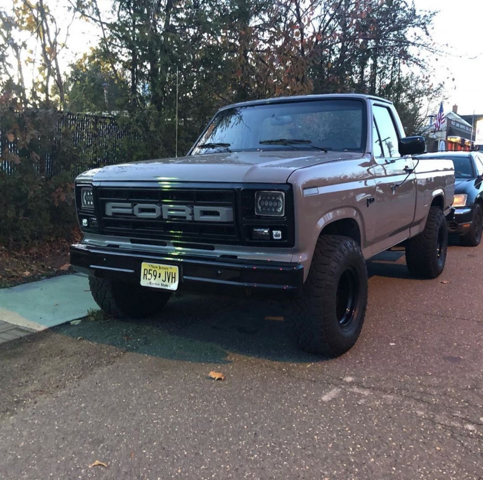 1985 Ford F150 Nardo Grey 5.JPG