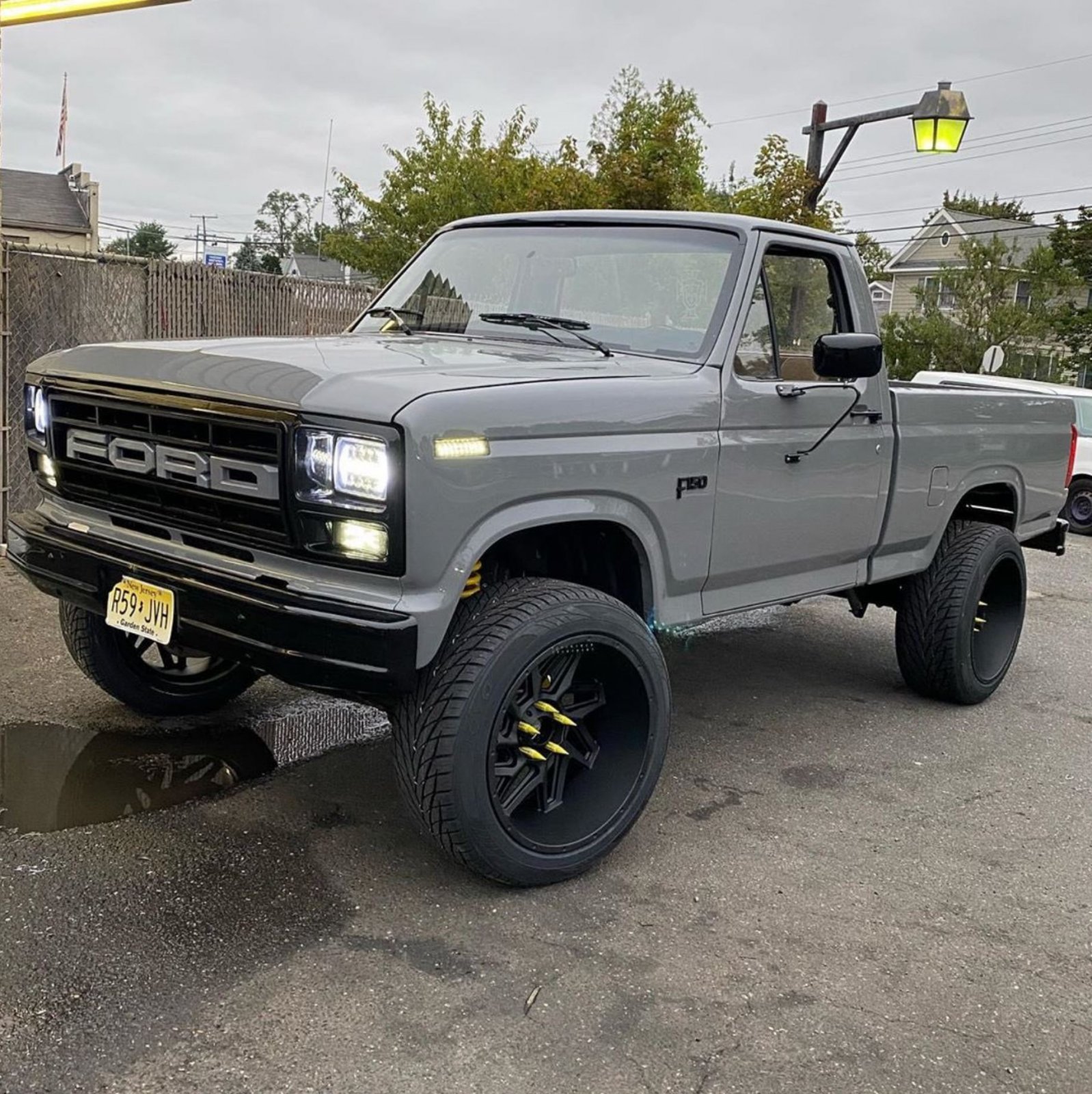 1985 Ford F150 Nardo Grey 6.JPG