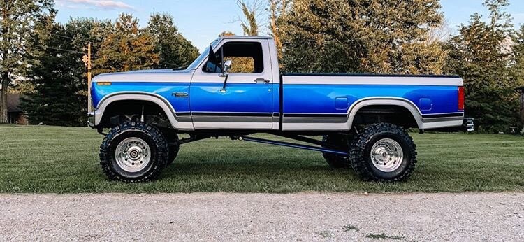 1986 Ford F-250 4.9L With a 4 Speed 3.jpg