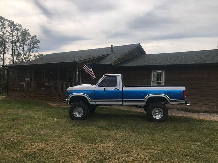 1986 Ford F-250 4.9L With a 4 Speed 5.jpg