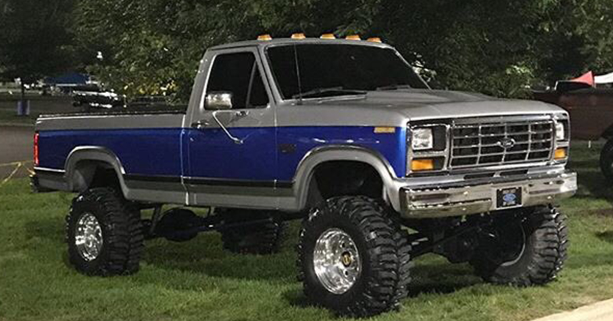 1986 Ford F-250 4.9L With a 4 Speed.jpg