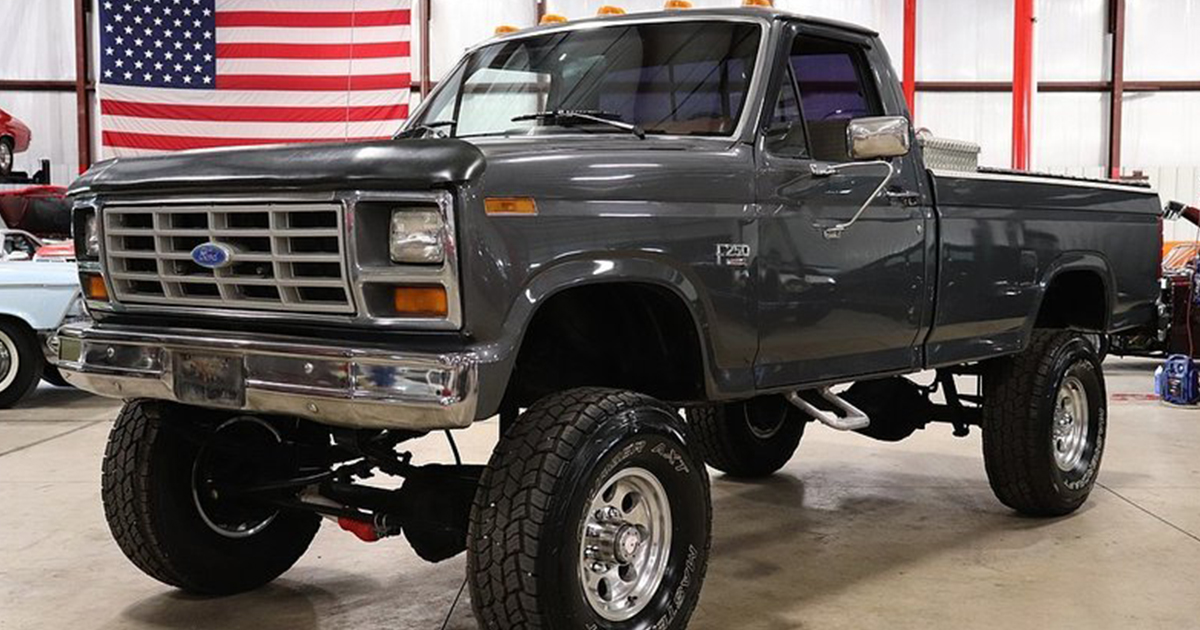 1986 Ford F250 “Last of the Greats ”.jpg