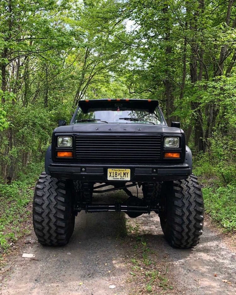 1986 Frankenstein F150 With a 12” Lift and 44” Tires 3.jpg