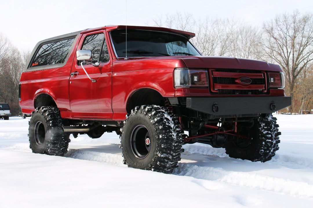 1987 Ford Bronco Eddie Bauer 3.jpg