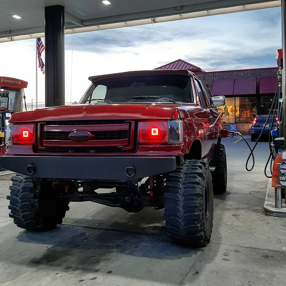 1987 Ford Bronco Eddie Bauer 8.jpg