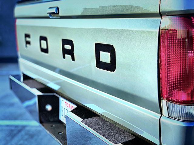 1987 Ford F-150 XL 4.9L 4x4 4.jpg