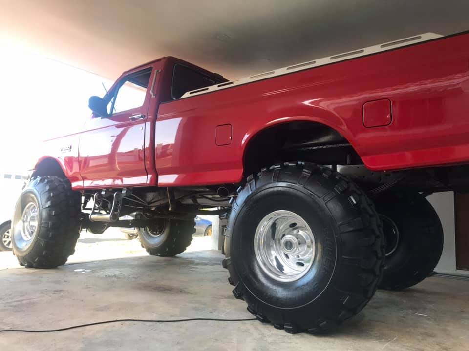 1989 F-250, 460CI, 5spd, running on 44s swampers and 16.5 welds. 2.jpg