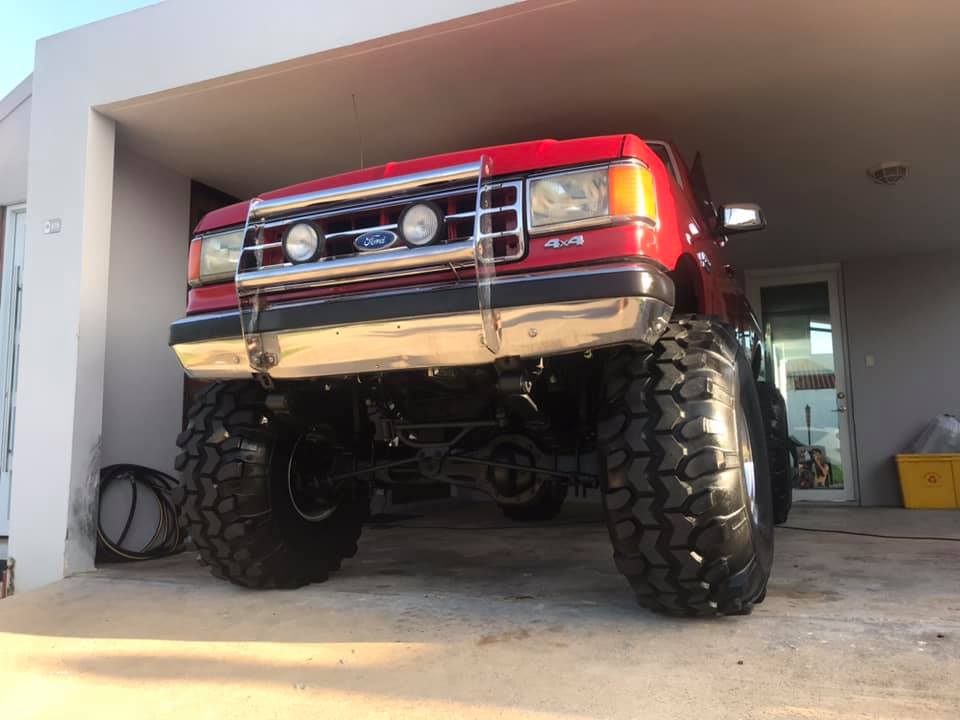 1989 F-250, 460CI, 5spd, running on 44s swampers and 16.5 welds. 4.jpg