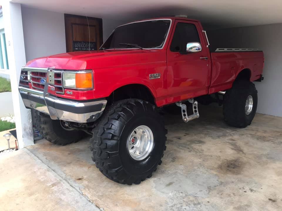 1989 F-250, 460CI, 5spd, running on 44s swampers and 16.5 welds. 6.jpg