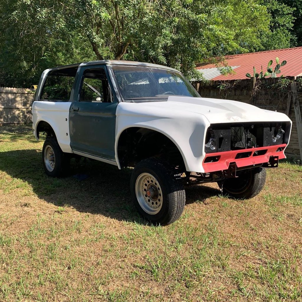 1989 Ford Bronco II Prerunner Build 4.jpg