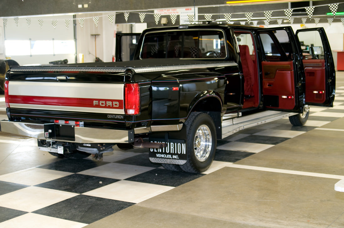 1991 Ford F350 An Luxury Truck of 90s 2.jpg