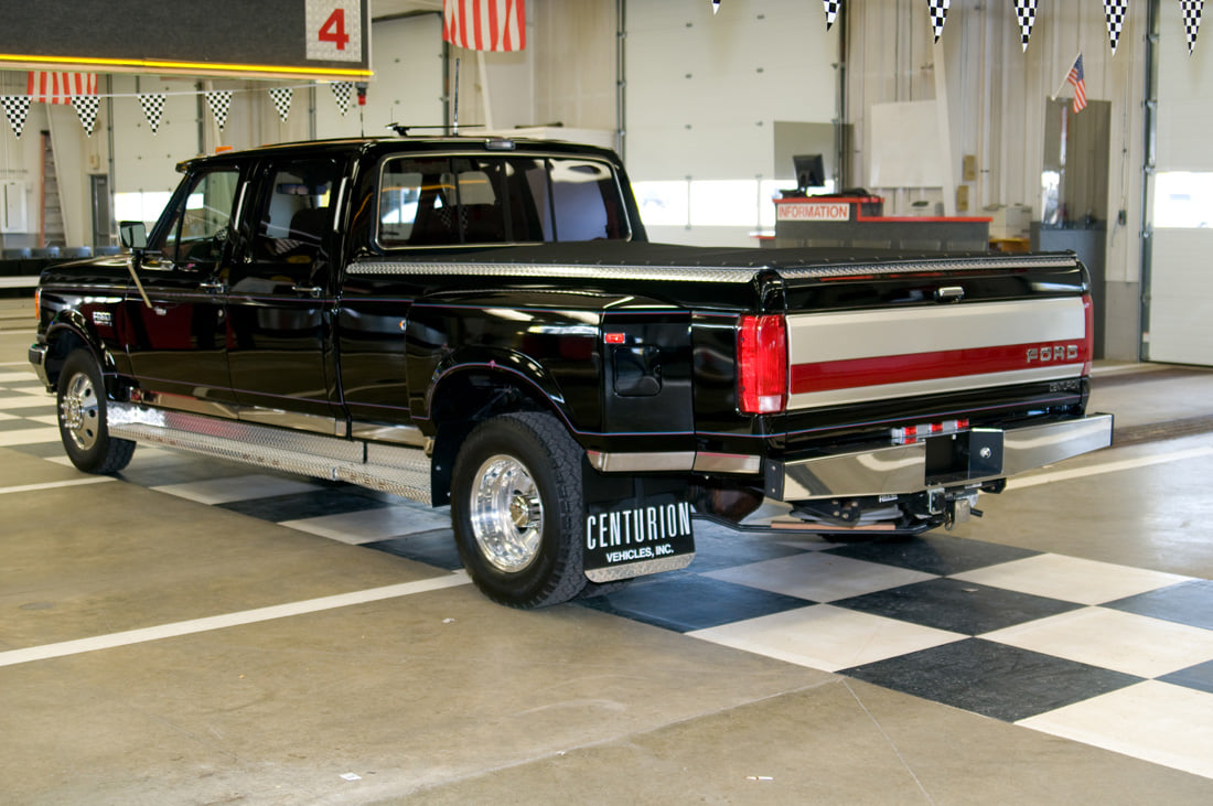 1991 Ford F350 An Luxury Truck of 90s s.jpg