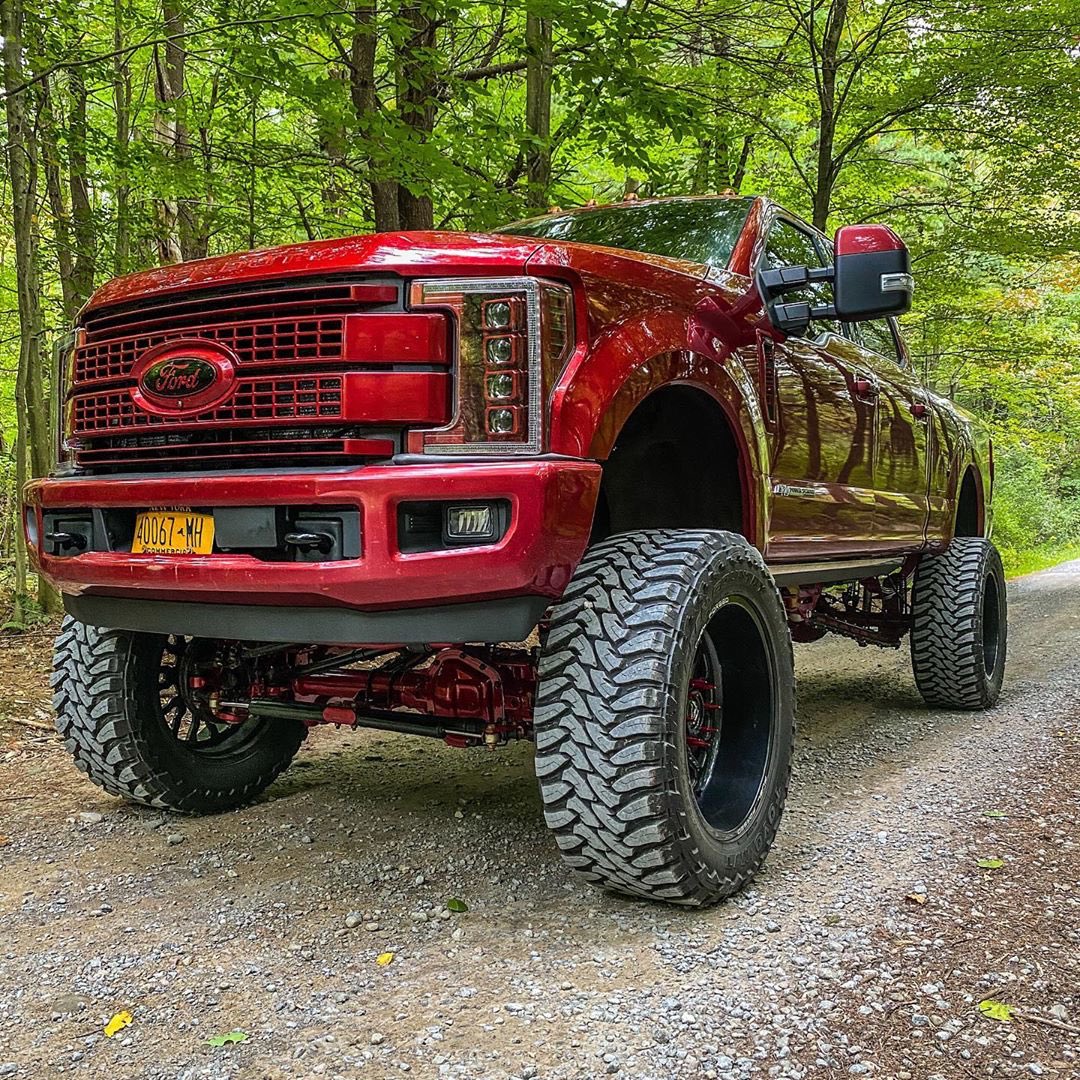 2017 Ford F-250 Platinum Ultimate 2.jpg