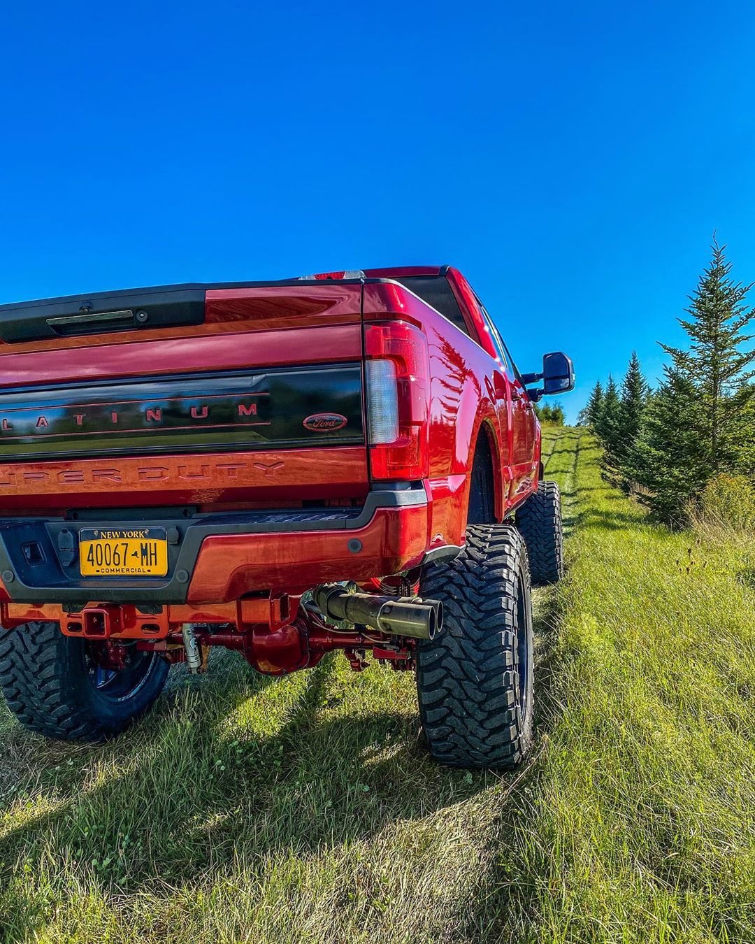 2017 Ford F-250 Platinum Ultimate 3.jpg