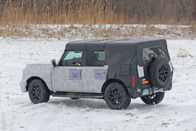 2021 Ford Bronco and Ford Bronco Sport LEAKED! 7.jpg