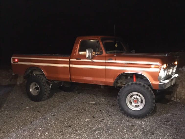 4” Lift And 36” Swampers 1977 Ford F250 5 Speed 1.jpg