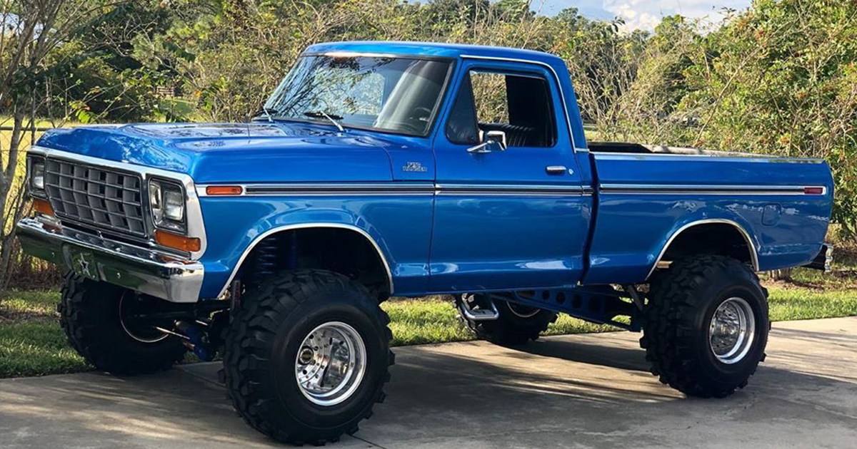 Blue 1979 Ford F-150 4x4 With Super Swampers - Video.jpg