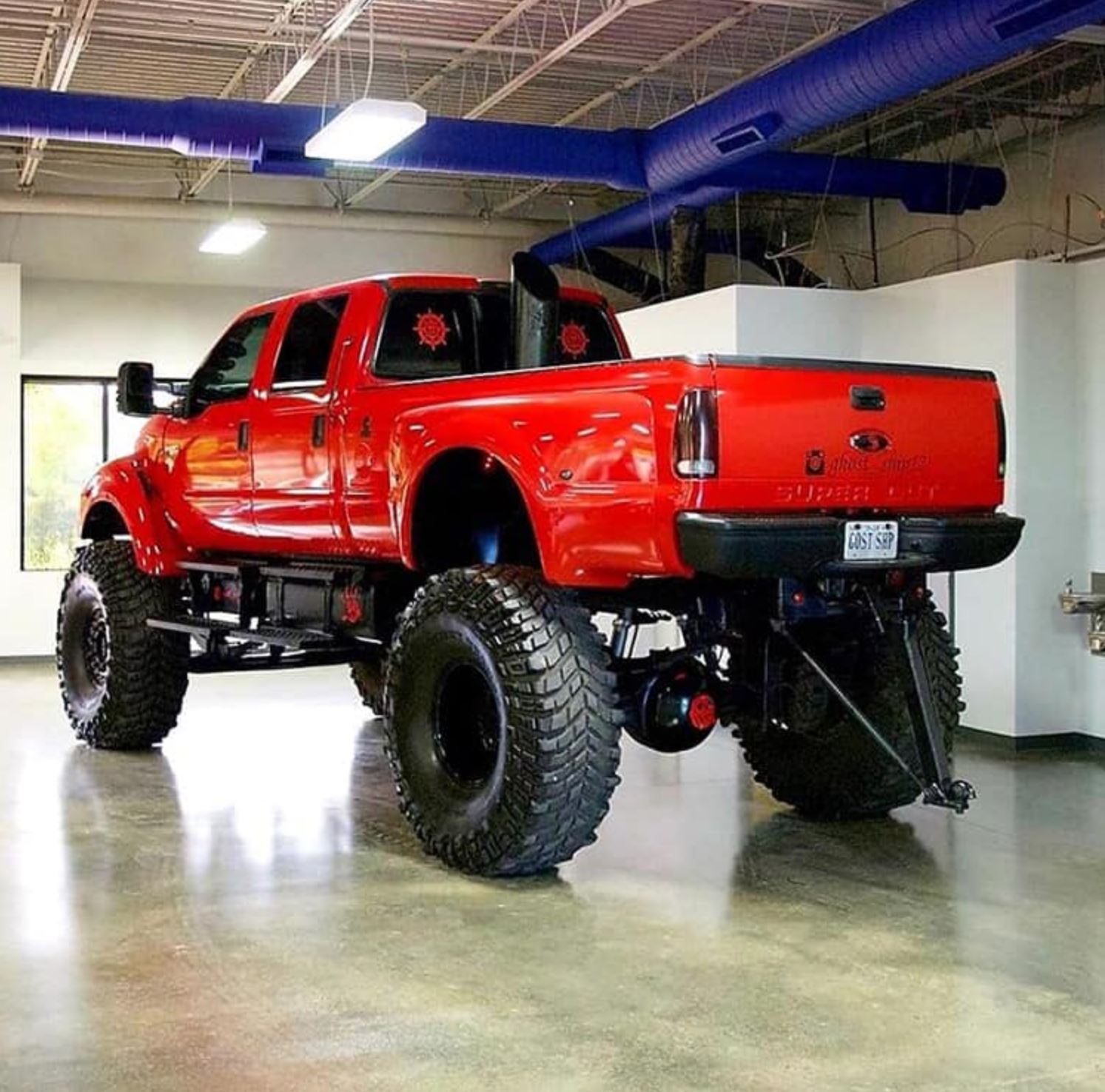 Ford F650 Riding On 54s 5.JPG