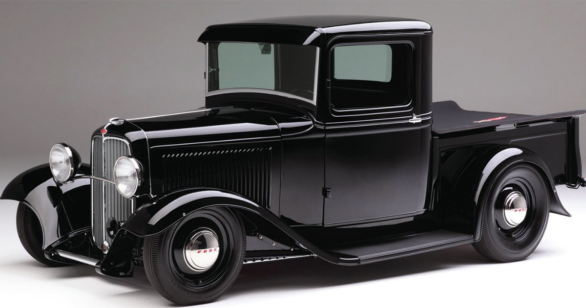 Gorgeous Black Ford 1932 Pickup Truck .jpg