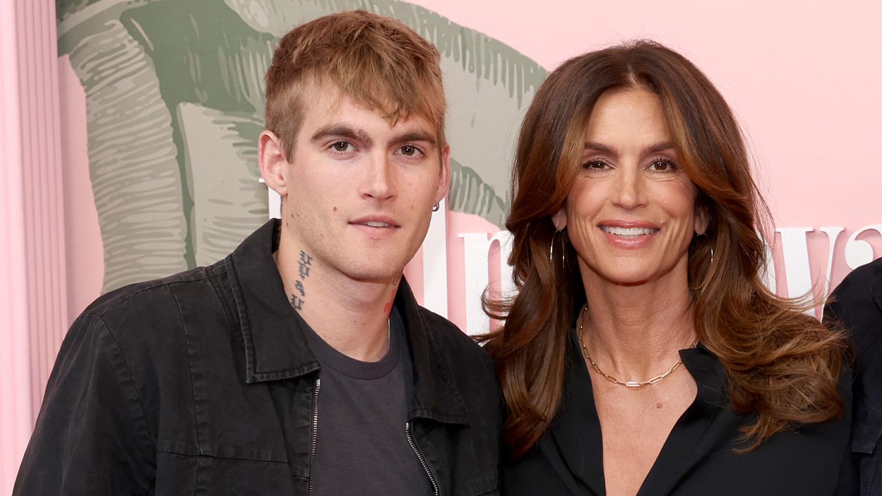 PresleyGerber-CindyCrawford.jpg