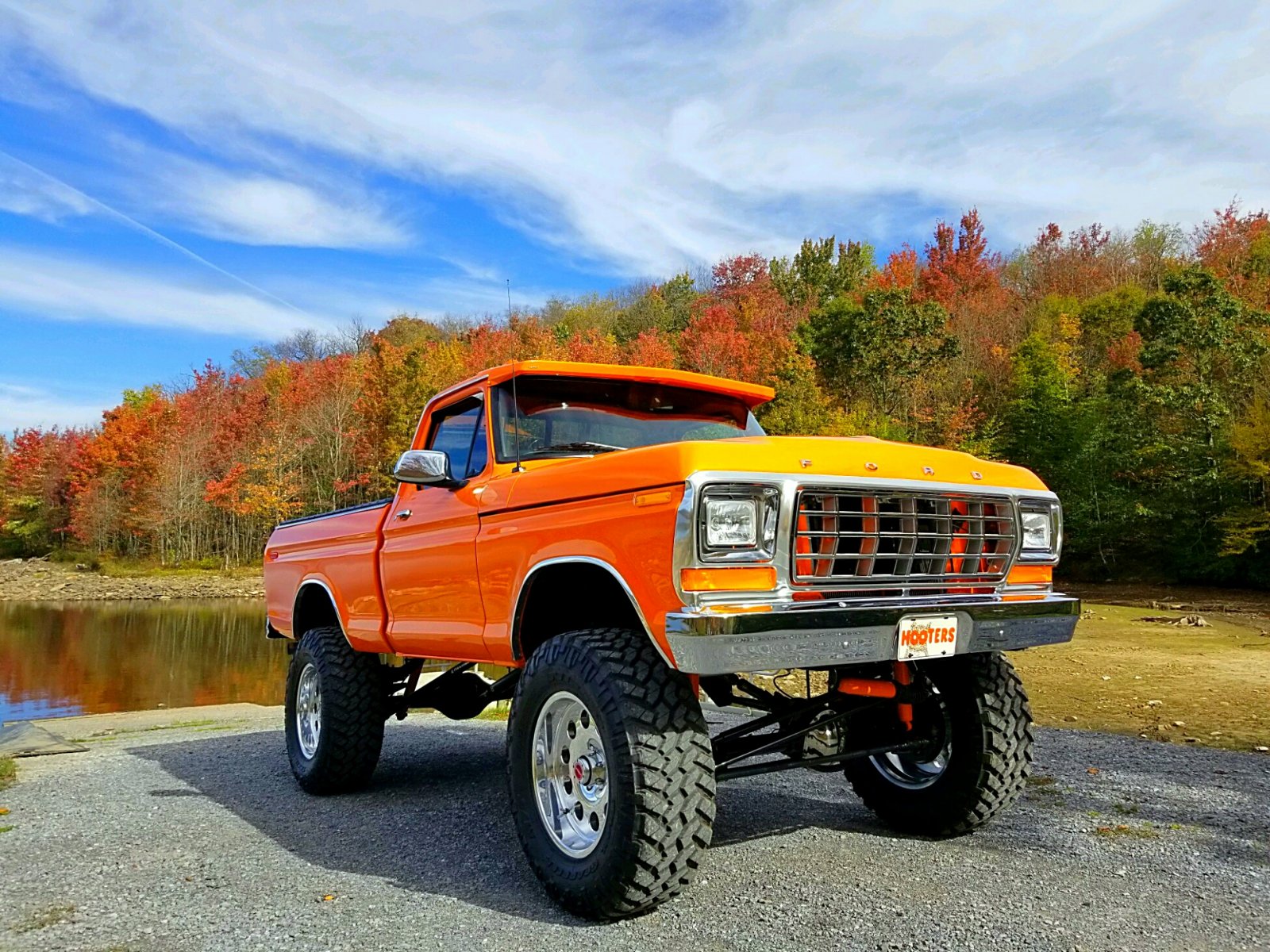 Re-Built 1978 Ford F150 4x4 Orange 5.jpg