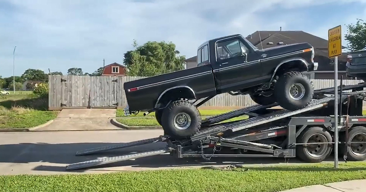 Wife surprised her husband with a 79 Ford Truck.jpg